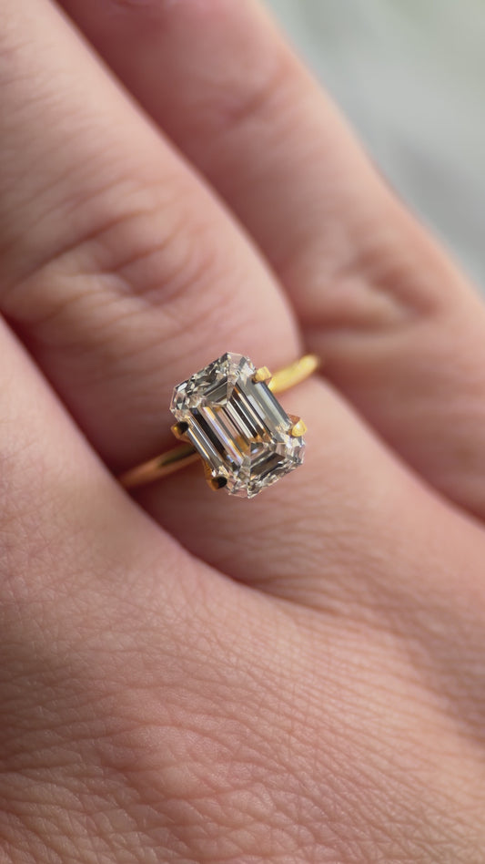3.10CT Emerald Cut F VVS2 | Lab Grown Diamond
